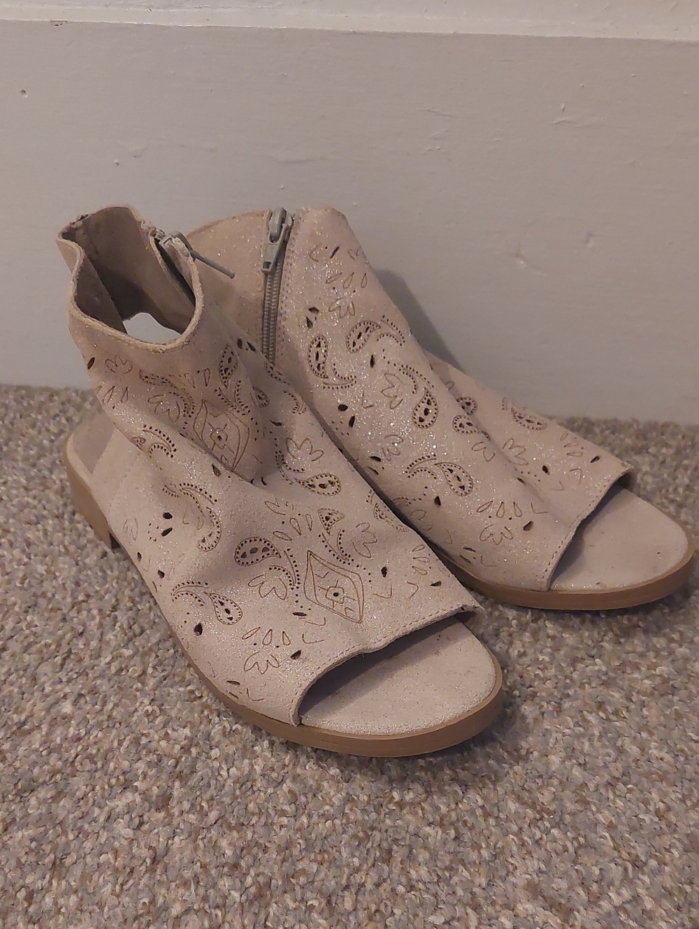 Coolway Glitter Suede Sandals